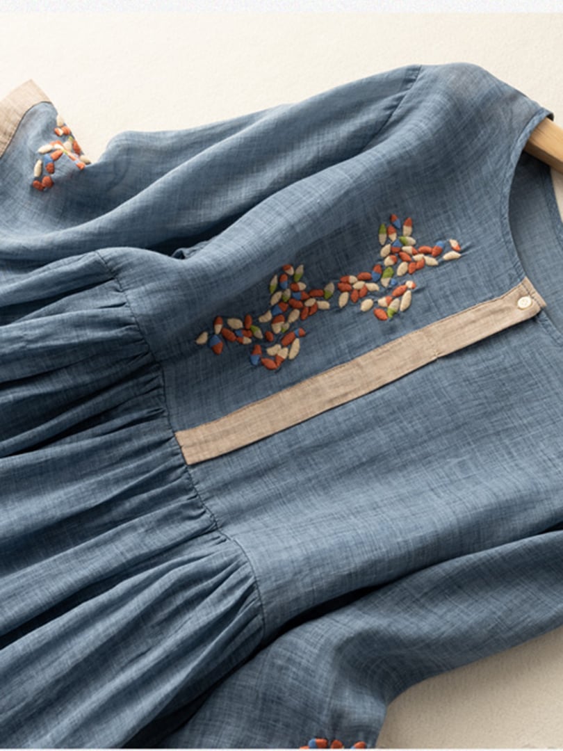 Embroidered Dress with Round Neck