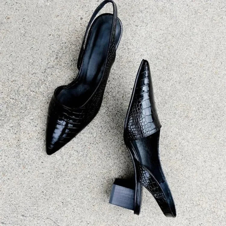 Orthopedic Pumps with Block Heel and Crocodile Pattern