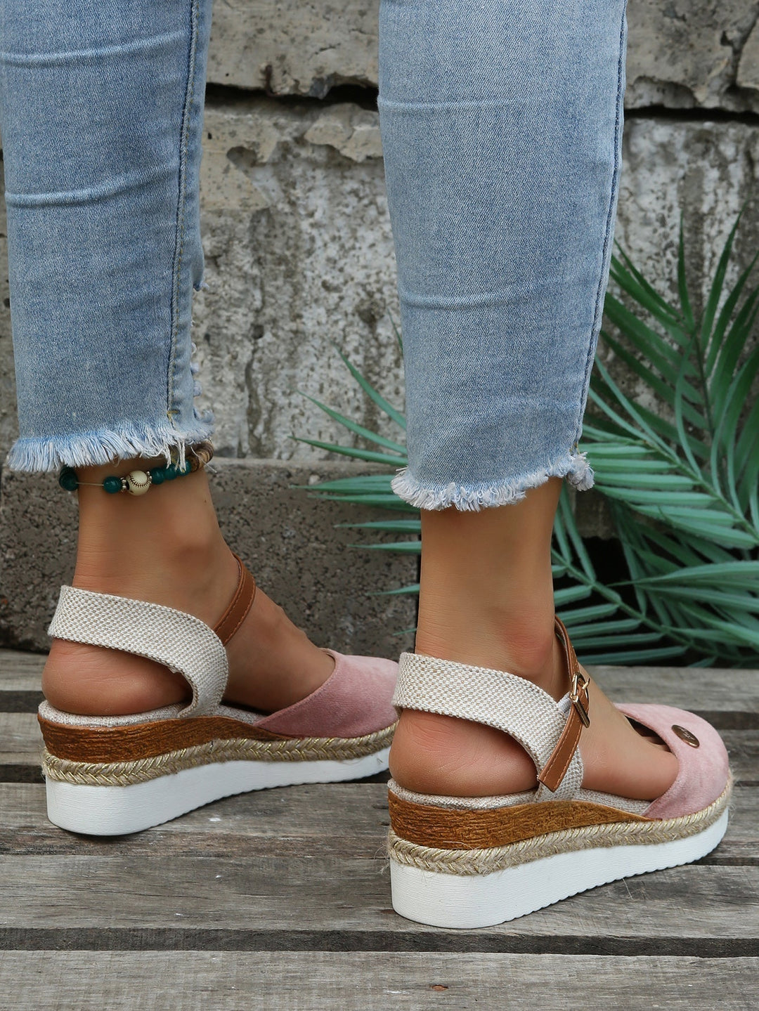 Orthopedic Woven Cushioned Sandals